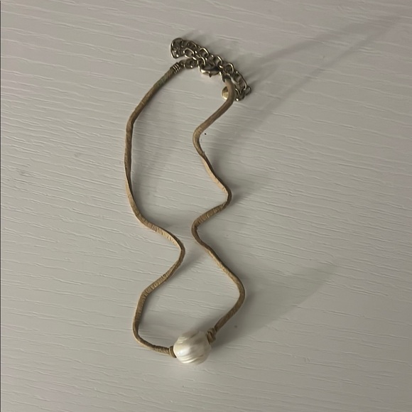 Jewelry - Elegant Beige Choker with Pearl Accent